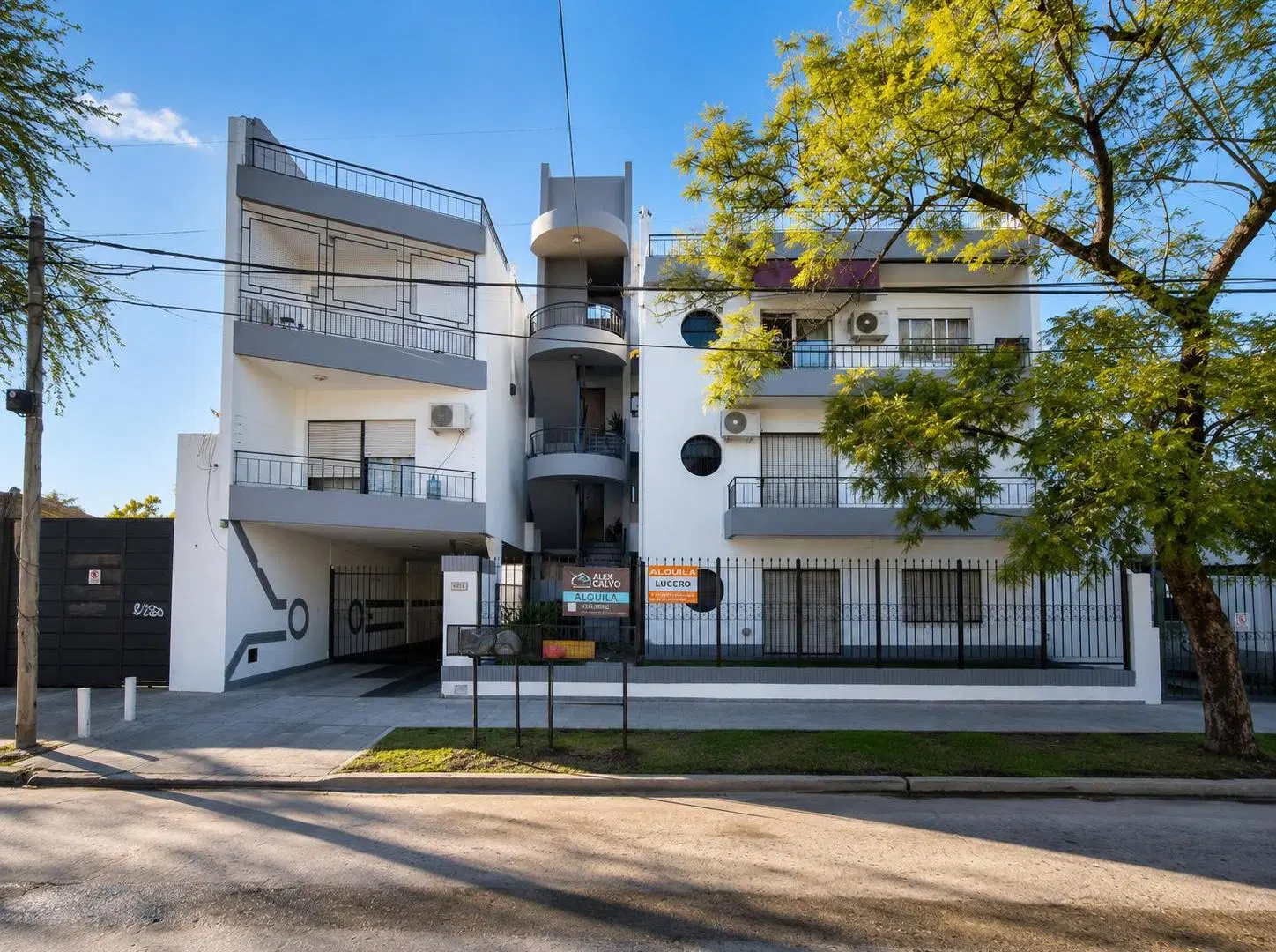 Departamento en venta en Castelar de 38 m² + cochera 8