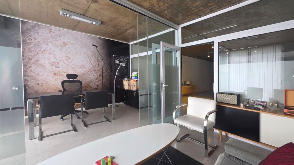 EXCELENTE OFICINA EN EDIFICIO CORPORATIVO - CANAY PROPIEDADES