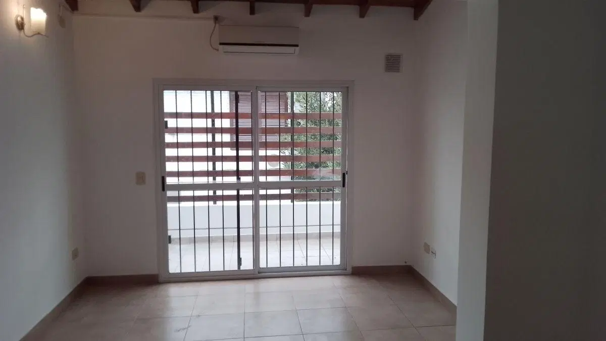 Amplio e impecable Departamento 2 ambientes sin expensas 3