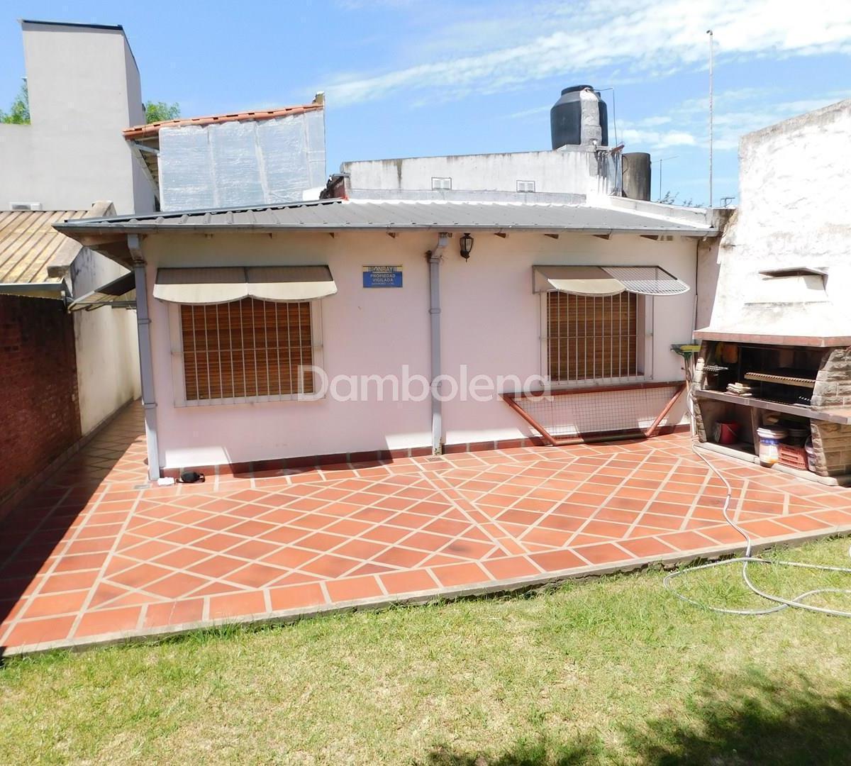 Casa en Venta en Merlo, G. B. a. Zona Oeste, Argentina 1