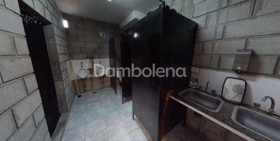 Depósito Galpón en Venta o Permuta Ubicado en Moreno, Moreno 2