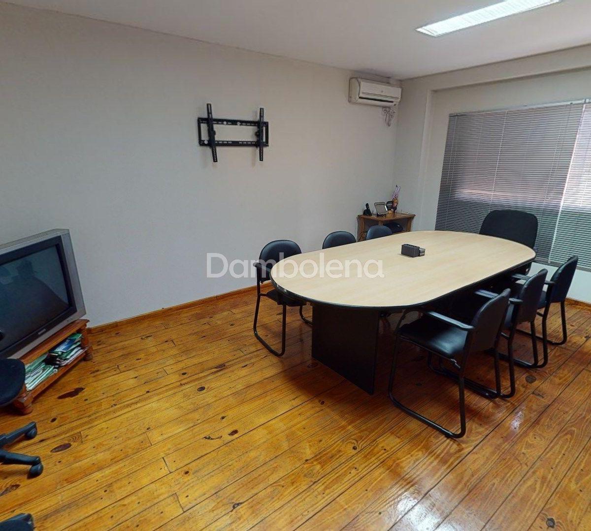 Depósito Galpón en Venta o Permuta Ubicado en Ituzaingó, G. B. a. Zona Oeste 4