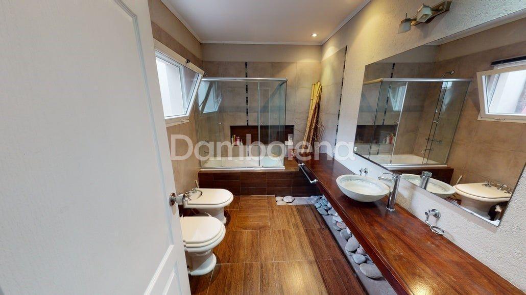 Casa Quinta en Venta Moreno