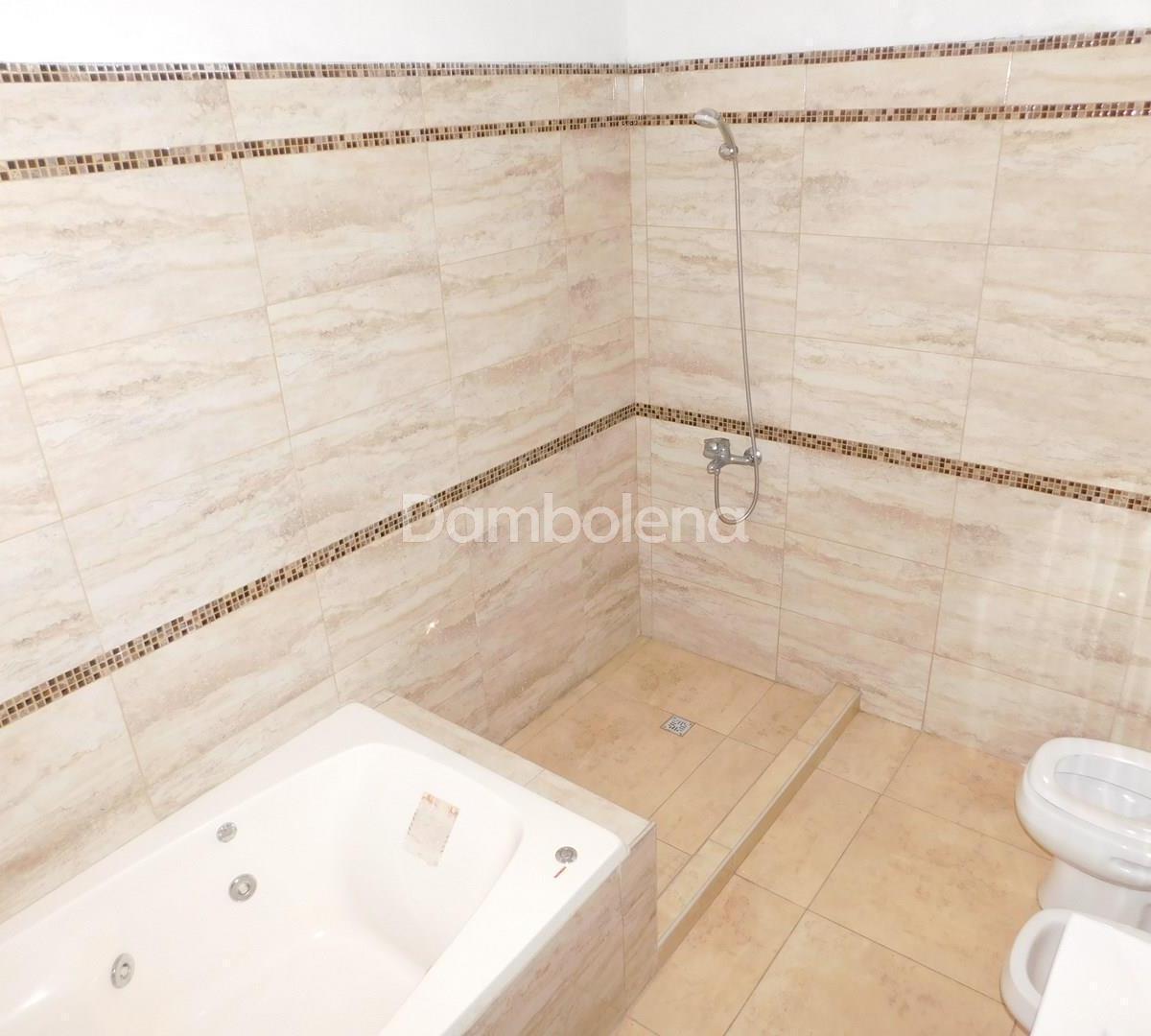 Foto de Casa en Venta en Francisco Álvarez, Moreno, G.B.A. Zona Oeste, imagen 2