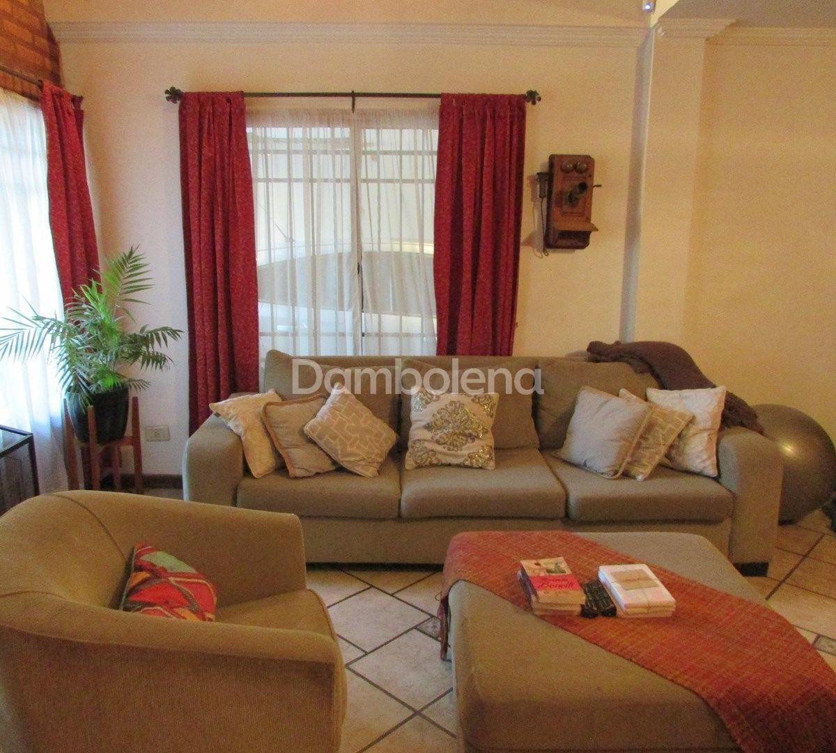 Casa Chalet en Venta Ubicado en Moreno, G. B. a. Zona Oeste, Argentina 1