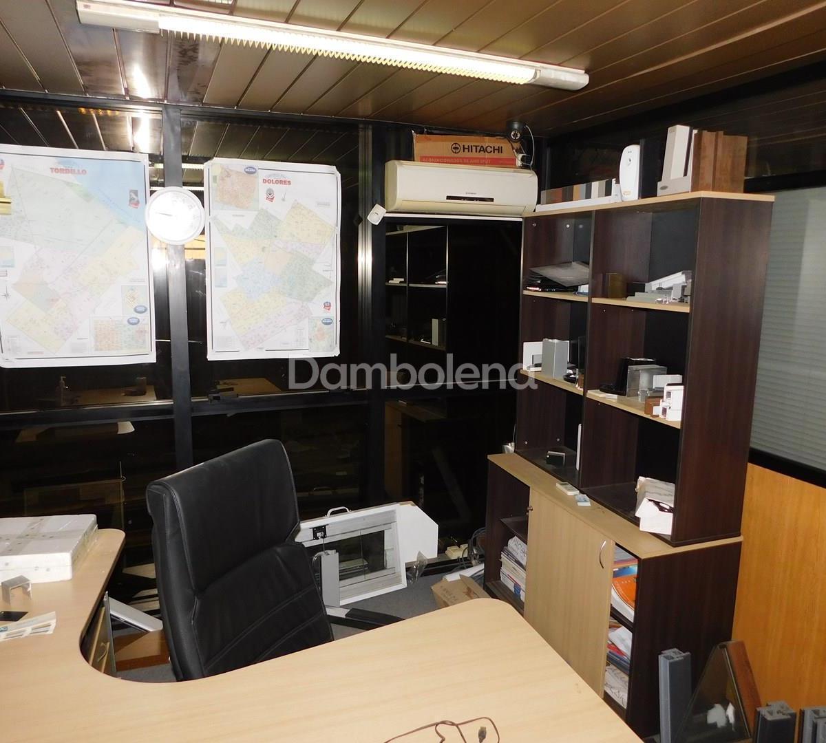 Depósito Galpón en Venta en Ituzaingó, G. B. a. Zona Oeste 4