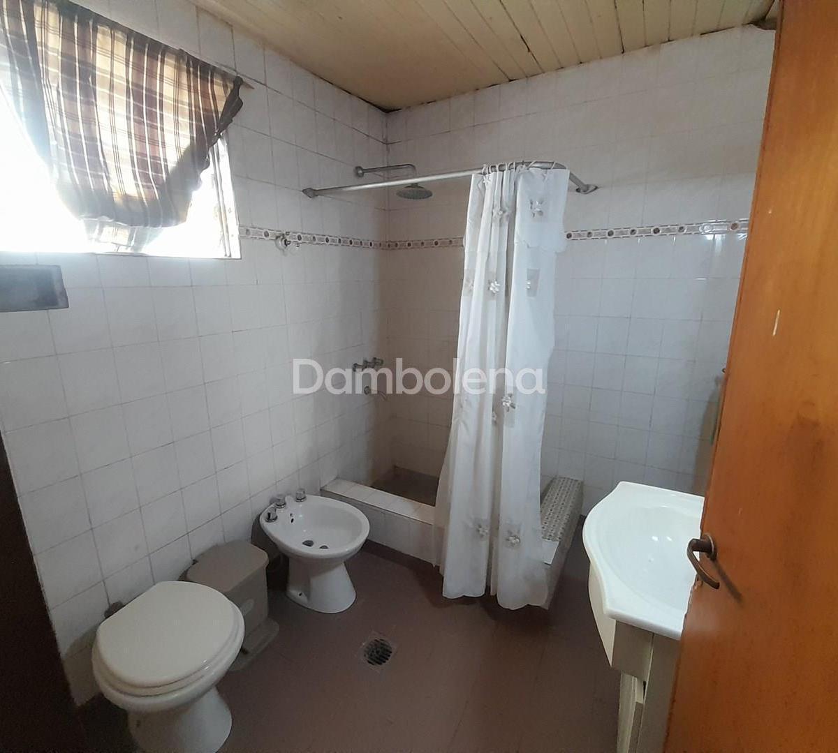 Casa Chalet en Venta en Moreno, G. B. a. Zona Oeste, Argentina 2