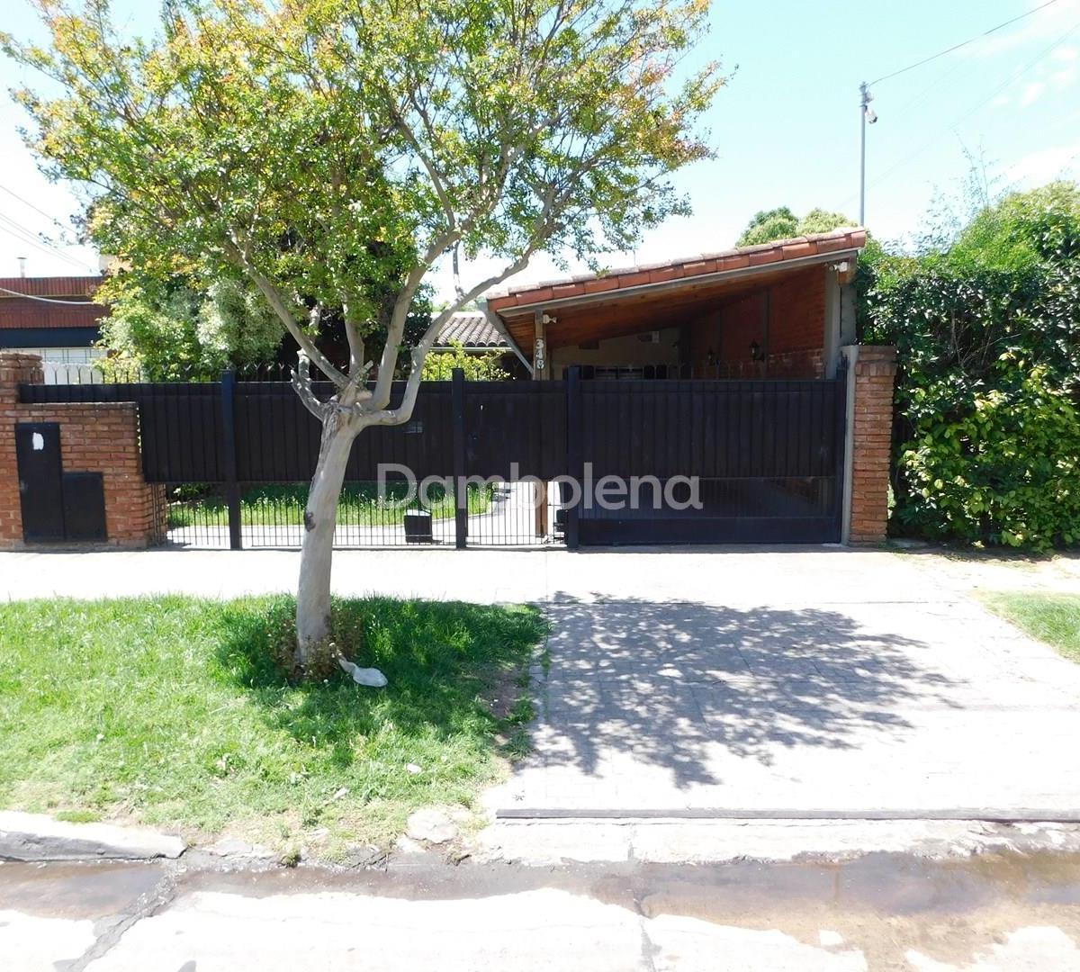 Casa en Venta en Merlo, G. B. a. Zona Oeste, Argentina 1