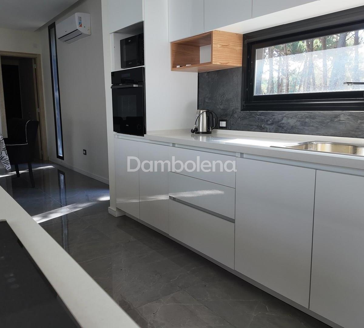 Foto de Casa en Venta en Brisas, Villarobles, Pinamar, imagen 2