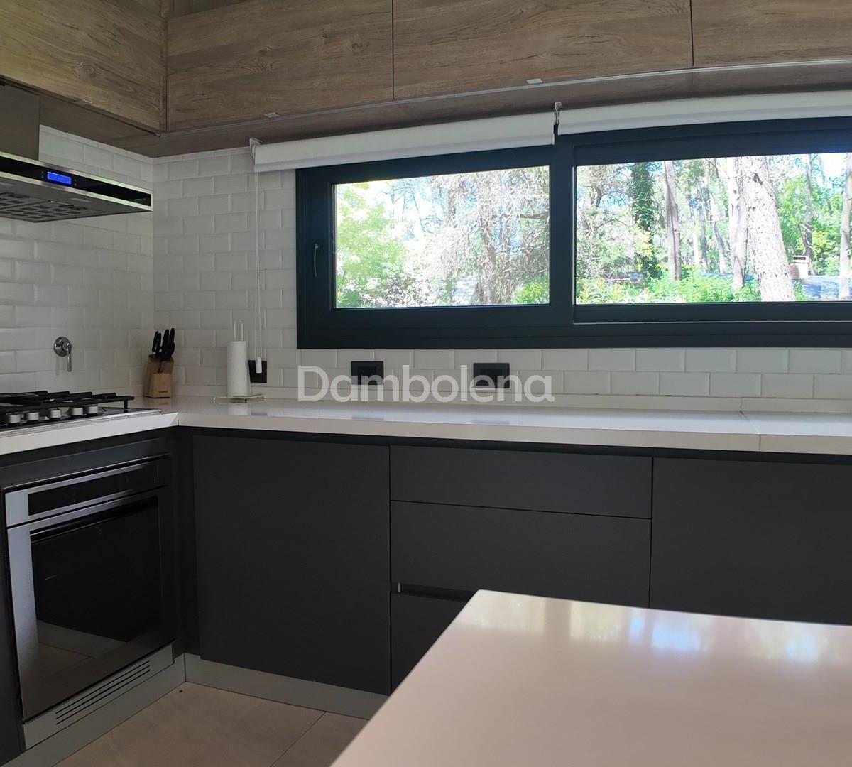 Casa  en Venta en Carilo, Costa Atlántica