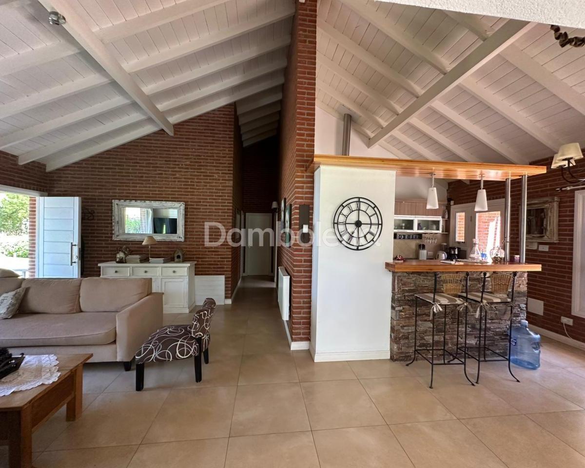 Casa  en Venta en Carilo, Costa Atlántica, Buenos Aires