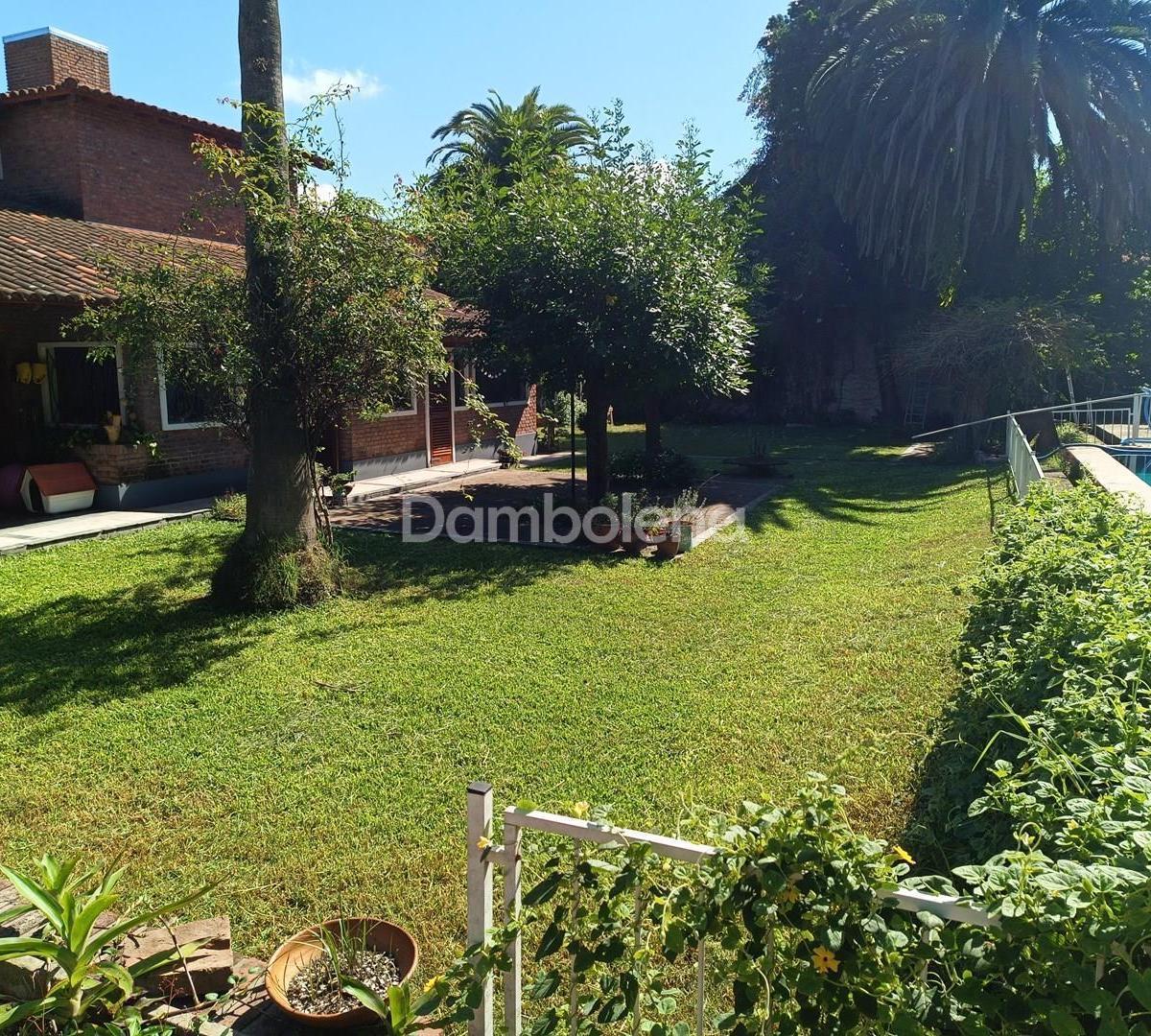 Casa Chalet en Venta en Moreno, G. B. a. Zona Oeste, Argentina 1