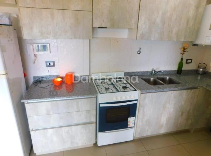 Departamento  en Alquiler en Ituzaingó,  G.B.A. Zona Oeste 5