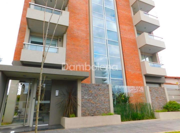 Departamento  en Alquiler en Ituzaingó,  G.B.A. Zona Oeste 1