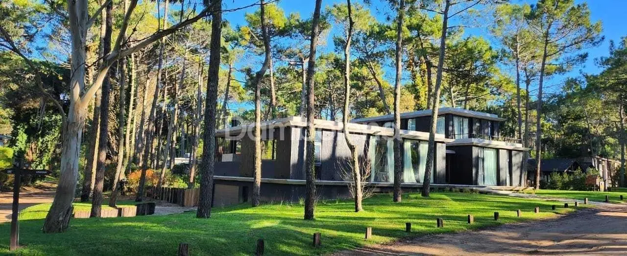 Casa en Venta en Carilo, Costa Atlántica, Buenos Aires 2