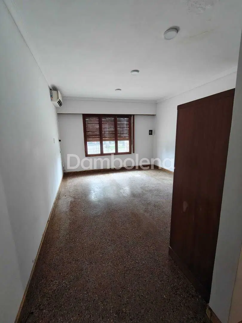 Casa  en Alquiler, Morón 3