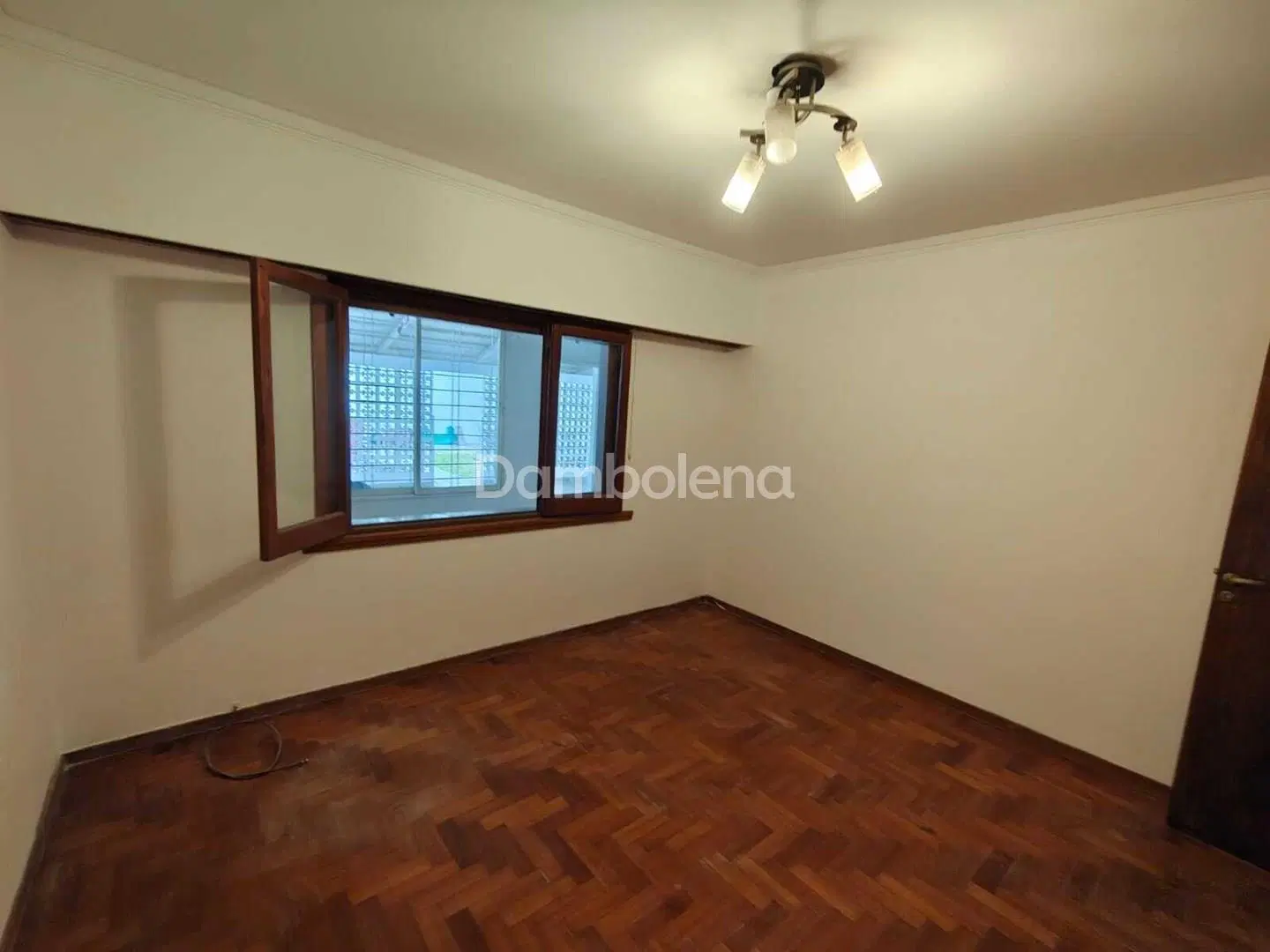 Casa  en Alquiler, Morón 5