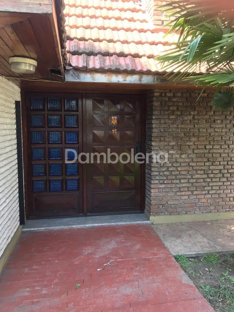 Casa Chalet  en Venta o permuta ubicado en Moreno,  G.B.A. Zona Oeste 3
