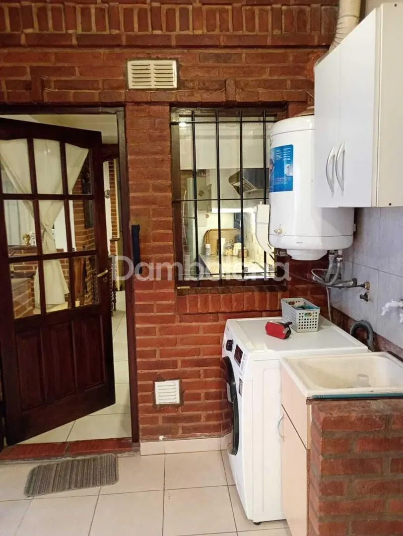 Casa Dúplex  en Venta en Moreno 8