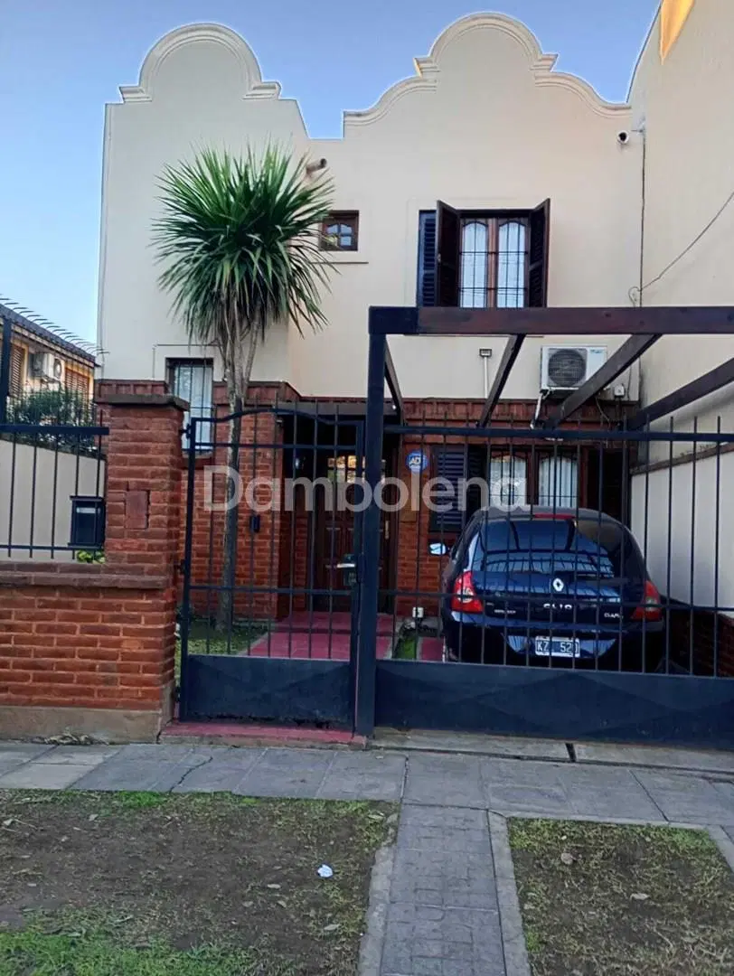 Casa Dúplex  en Venta en Moreno 4