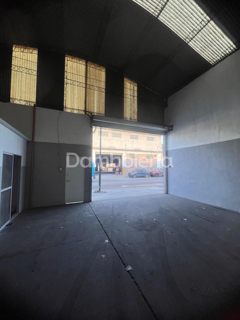 Foto de Depósito Galpón en Alquiler, Merlo, imagen 2