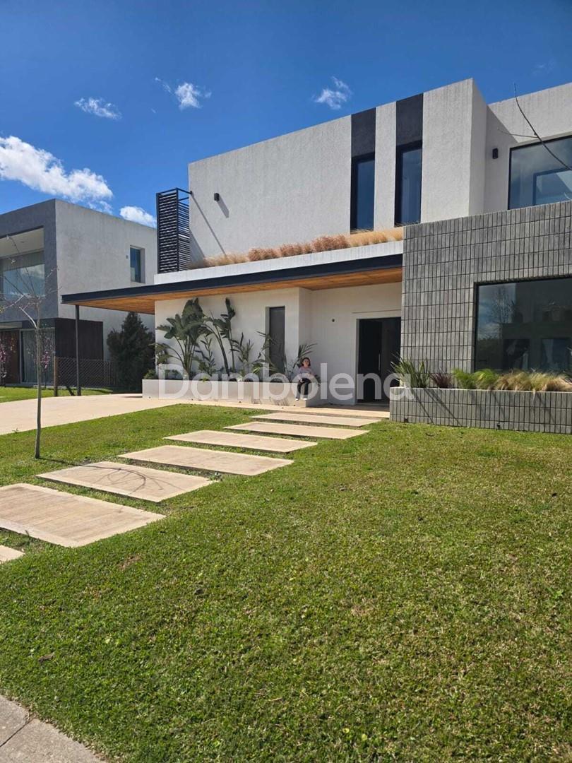 Foto de Casa en Venta en Carpinchos, Nordelta, Tigre, imagen 3