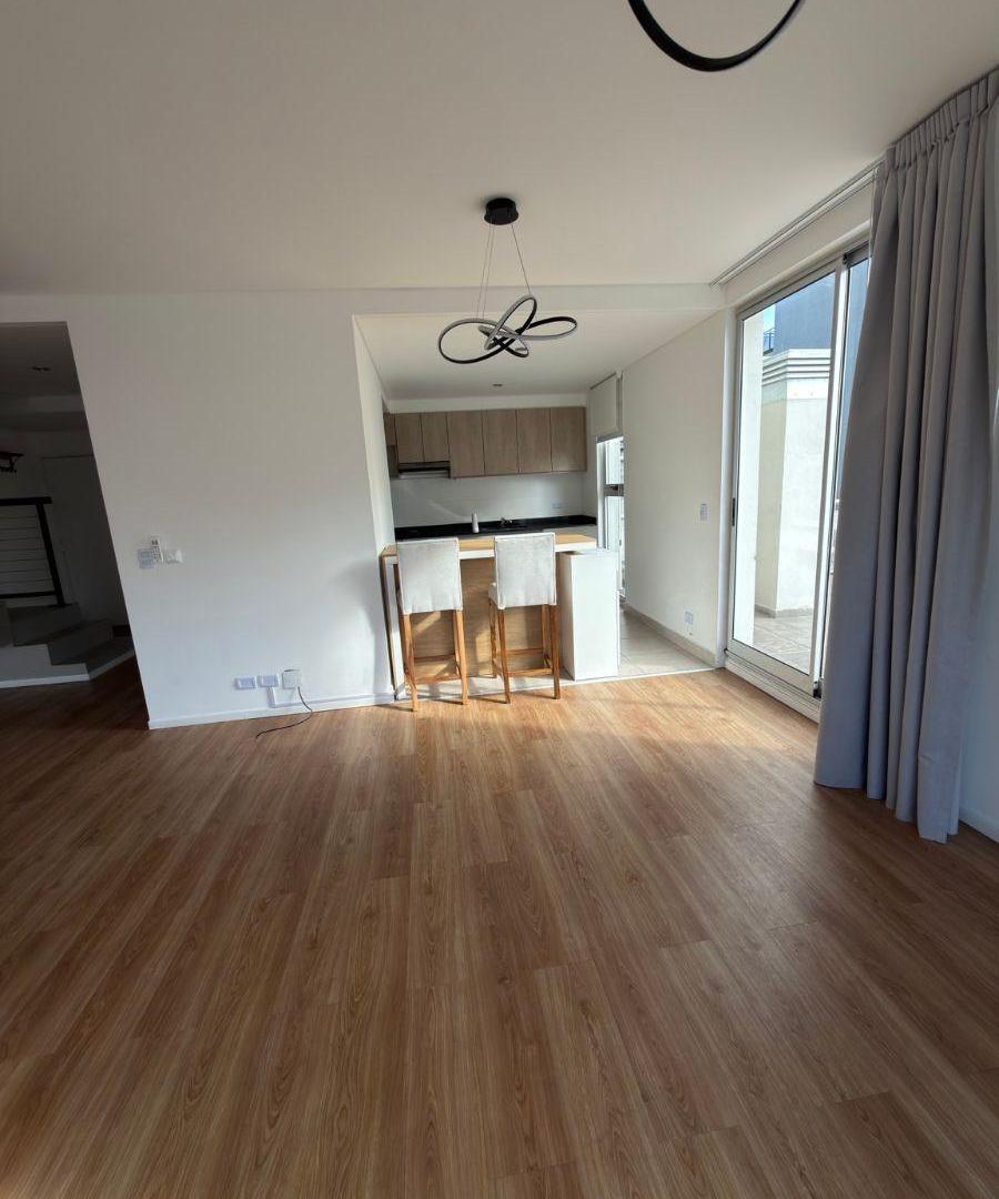 Foto de Duplex de 4 Ambientes con Balcón Terraza en BARRACAS ITUZAINGO 925, imagen 2