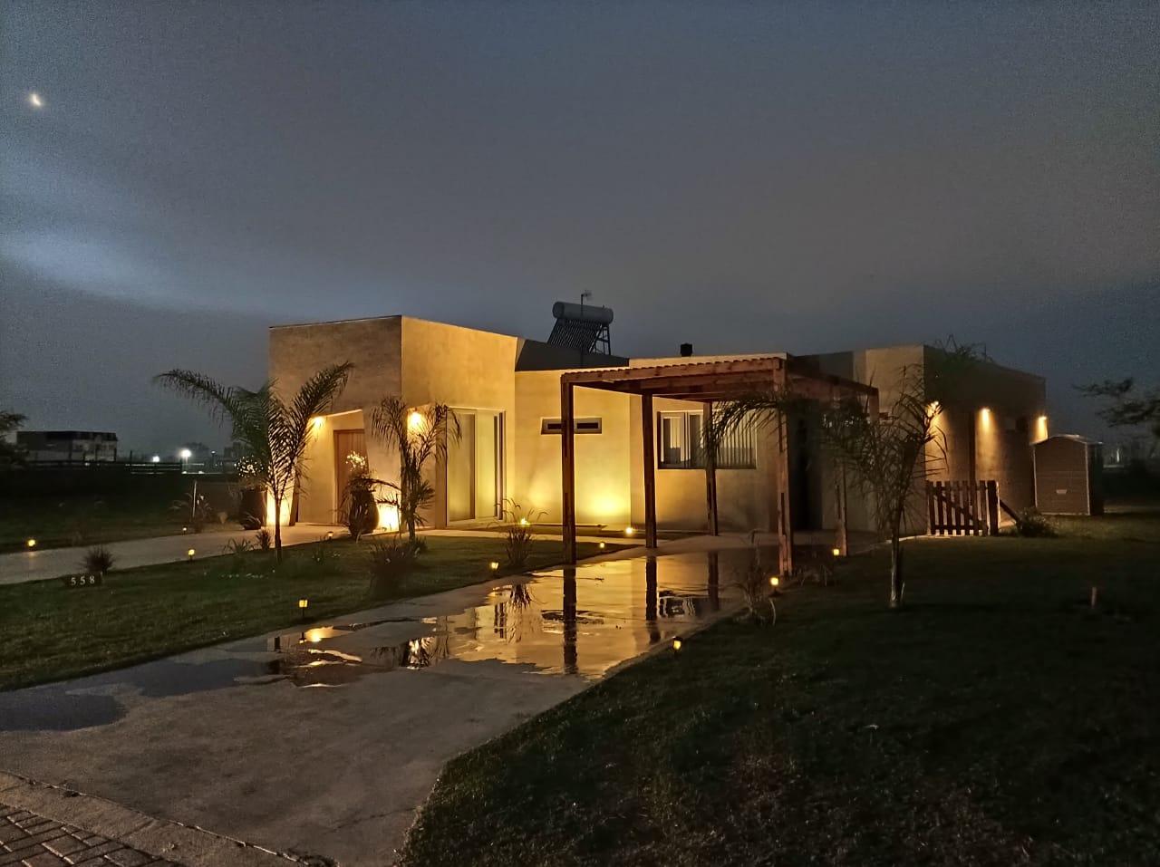 Foto de Casa 4 Ambientes a la Lagura Pileta Pariila lista para disfrutar, imagen 4