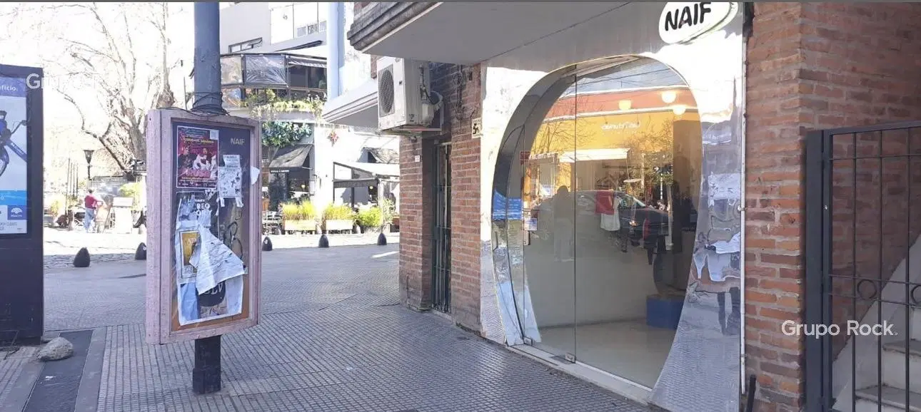 Local y Ph, Plaza Armenia 1