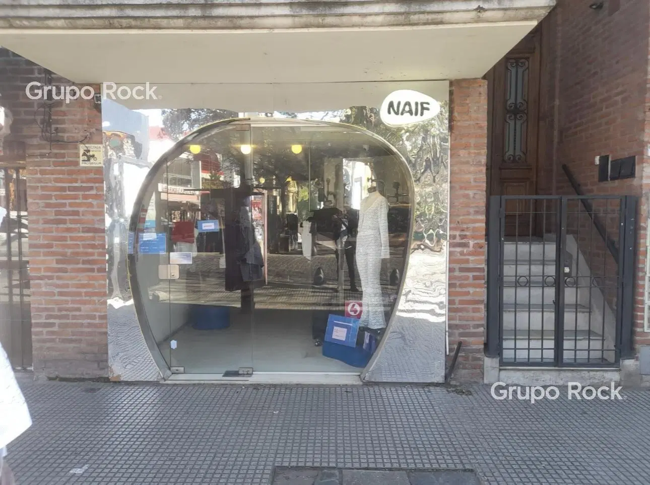 Local y Ph, Plaza Armenia 2