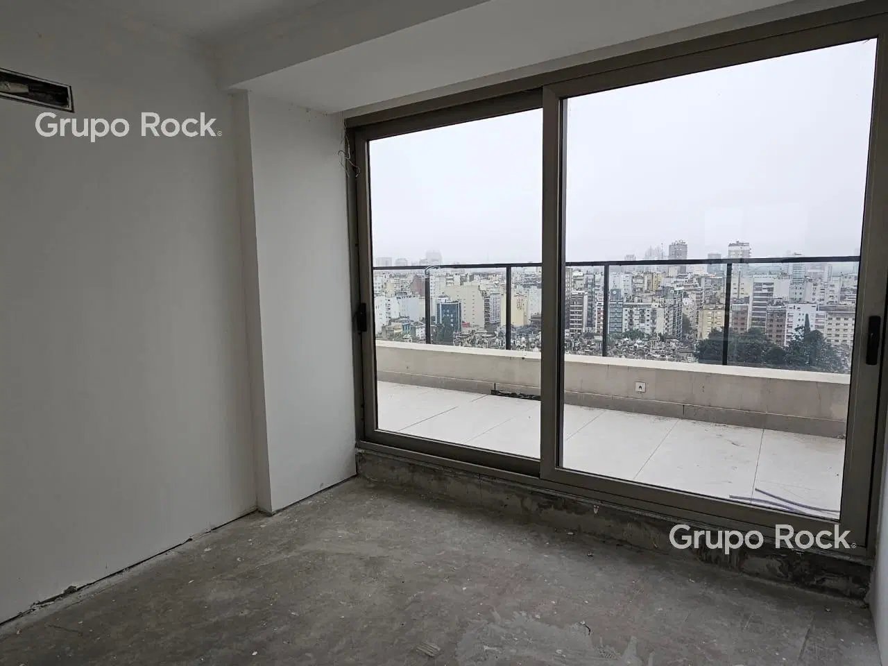 Penthouse Torre Deco Armani 5