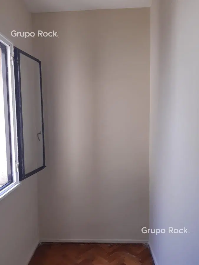 Tres ambientes y medio en piso alto luminoso en Almagro! 5