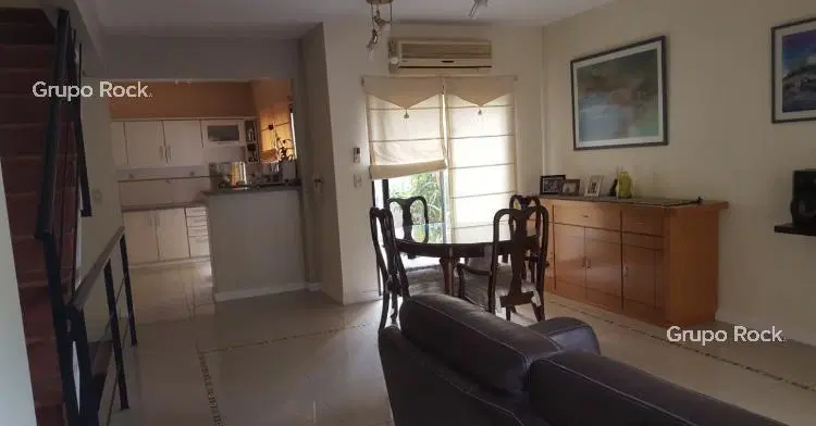 Casa triplex en Villa Santa Rita 4