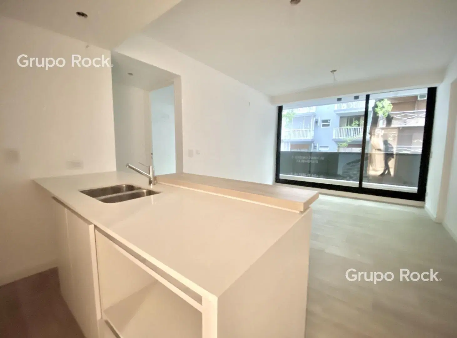 Black Arce , Amenities 1