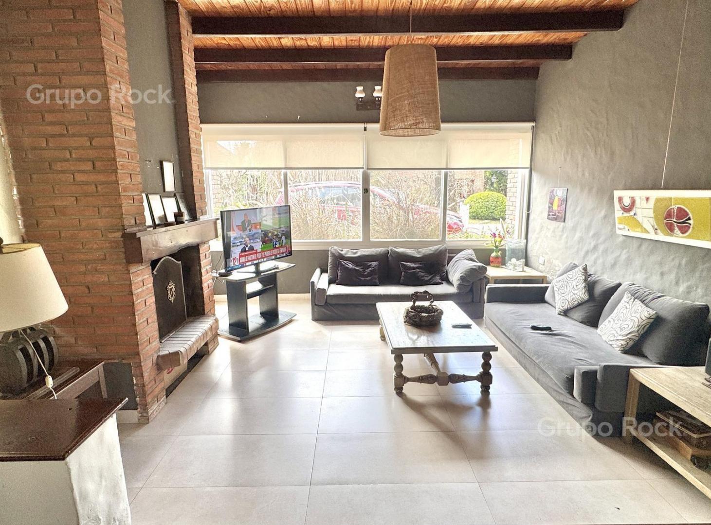 Foto de Casa con Jardín, Parrilla y Pileta, imagen 3