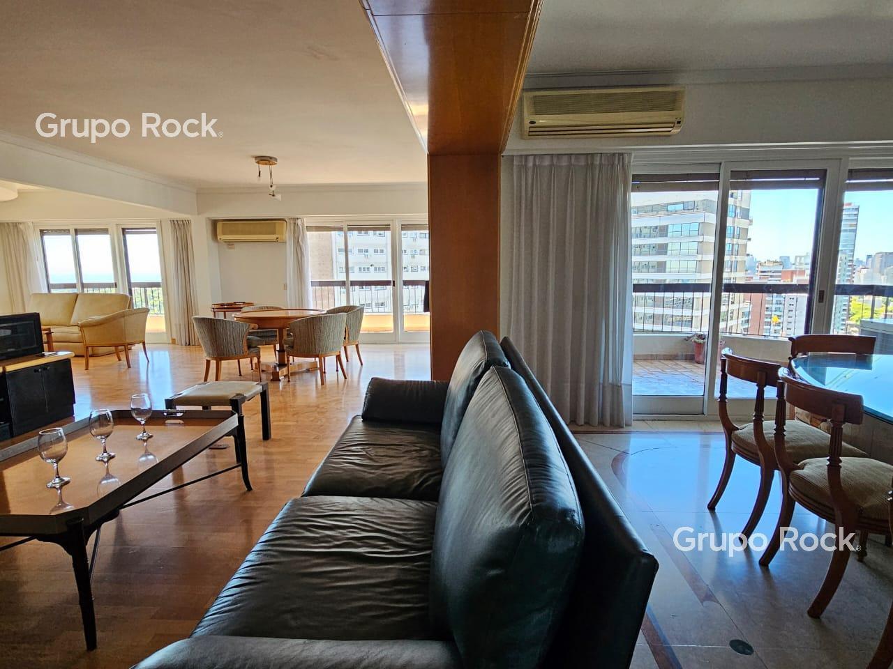 Foto de Vista Río, 2 Cocheras, Pileta, imagen 1
