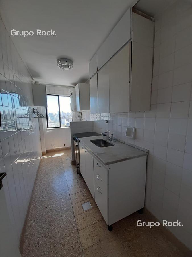 Foto de Tres ambientes y medio en piso alto luminoso en Almagro!, imagen 4