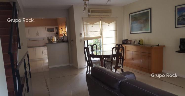 Foto de Casa triplex en Villa Santa Rita, imagen 4