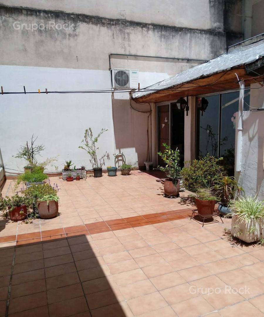 Foto de Tres amb con dependencia, terraza y parrilla en edificio de época!, imagen 5