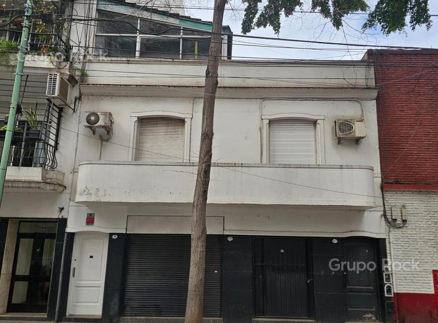 Foto de Local comercial y PH con terraza, imagen 2