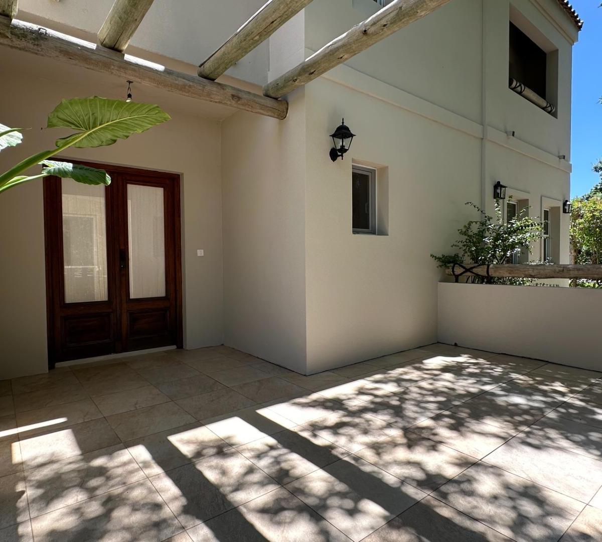 Casa en venta en St. Matthew's