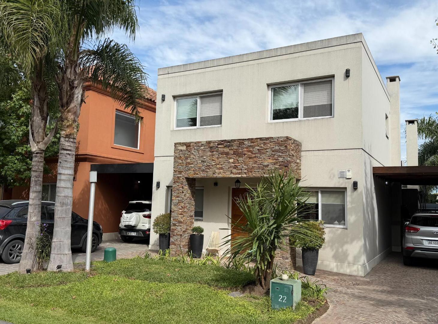 Hermosa casa en venta en Hábitat Residencias.