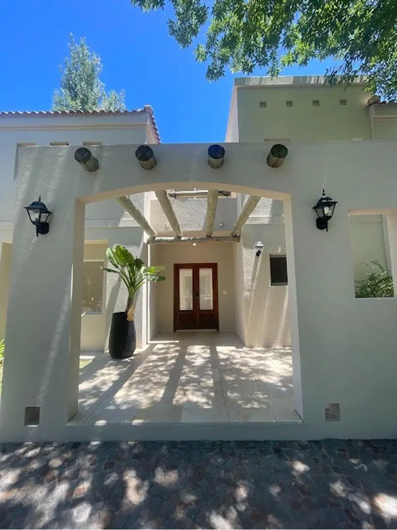 Casa en alquiler en St Matthews 2
