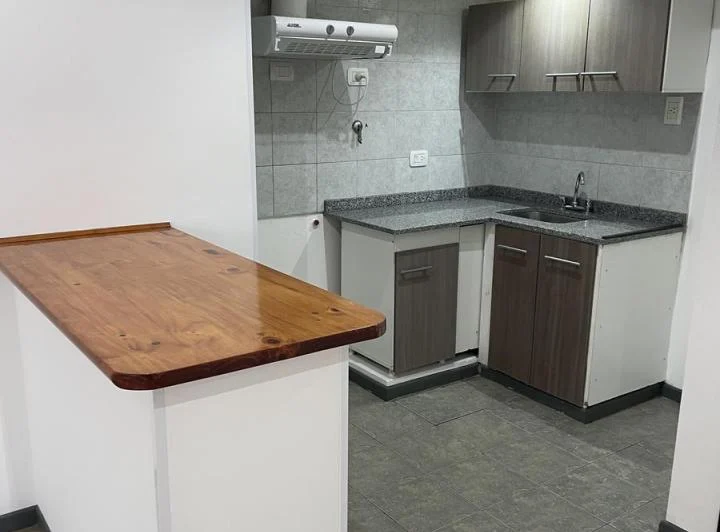 Alquiler Departamento 3 ambientes Bernal. 2