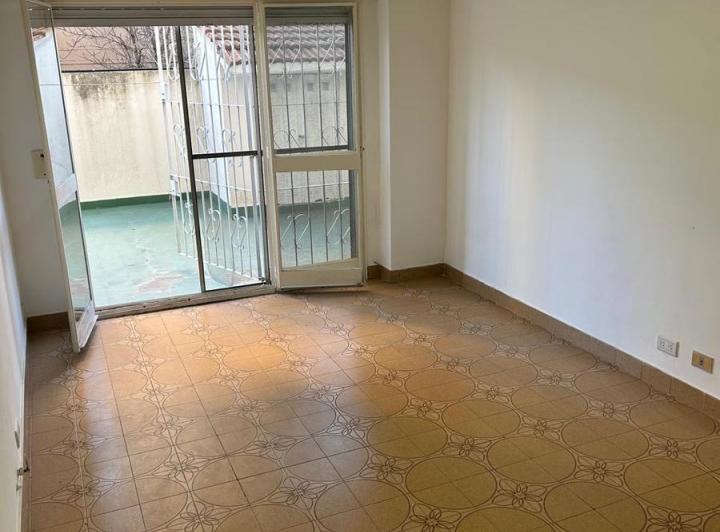Alquiler departamento 2 ambientes Bernal Centro. 1