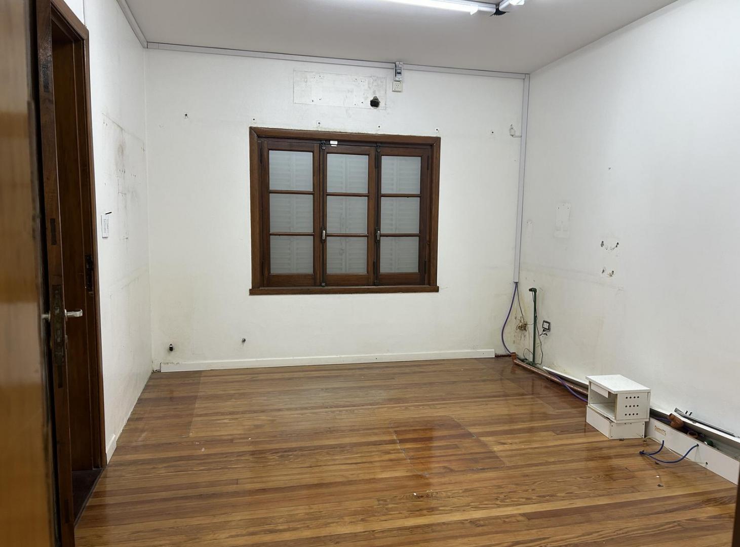 Foto de ALQUILER PH AL FRENTE PARA USO PROFESIONAL – AVELLANEDA AL 400, imagen 5