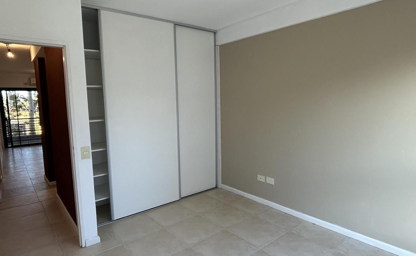 Foto de Alquiler departamento 2 ambientes en Bernal, imagen 5