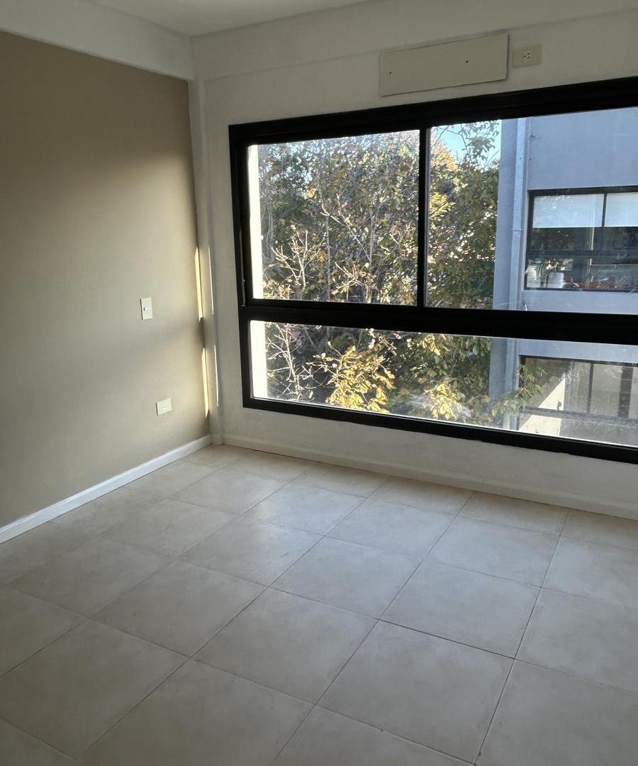Foto de Alquiler departamento 2 ambientes en Bernal, imagen 2