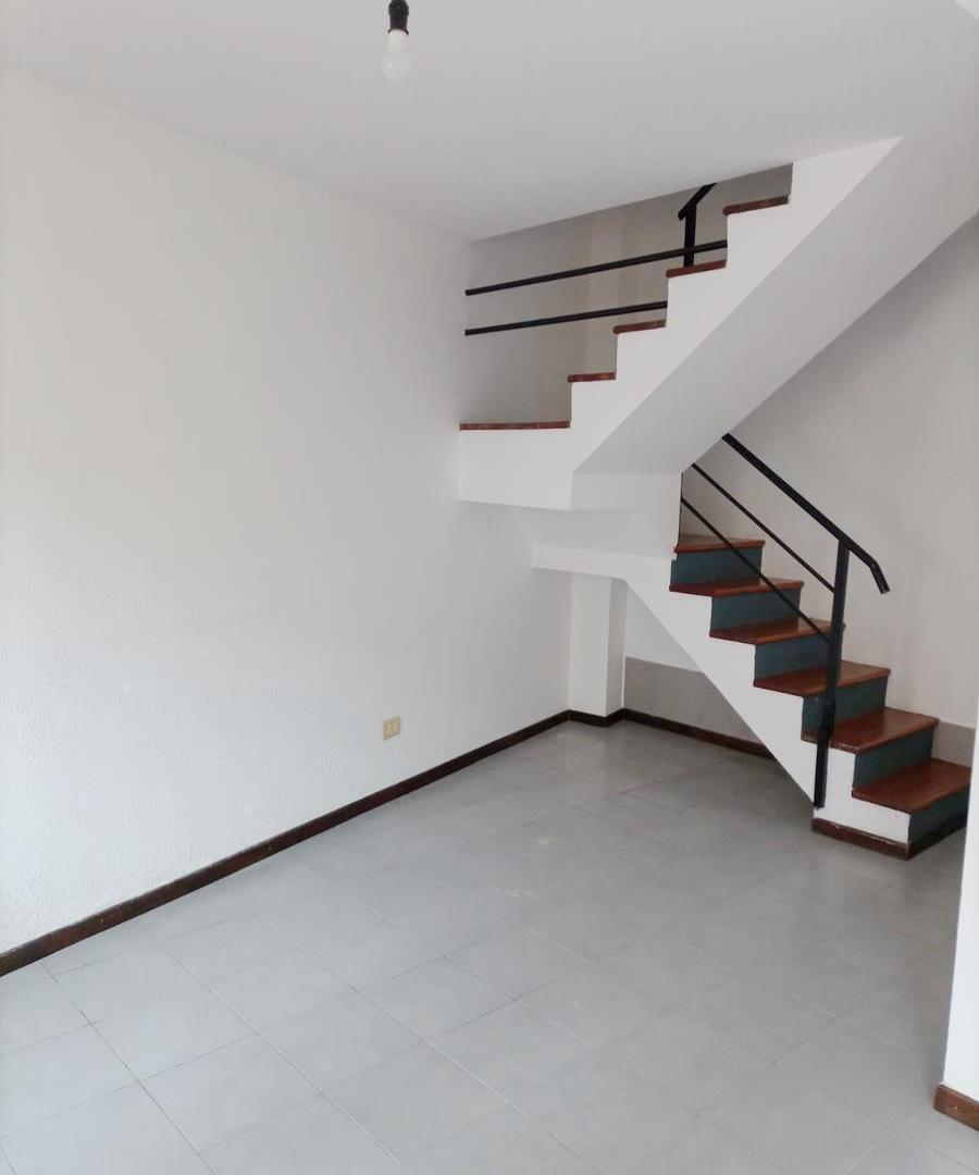 Foto de Alquiler Bernal Ph tipo Duplex Interno., imagen 2