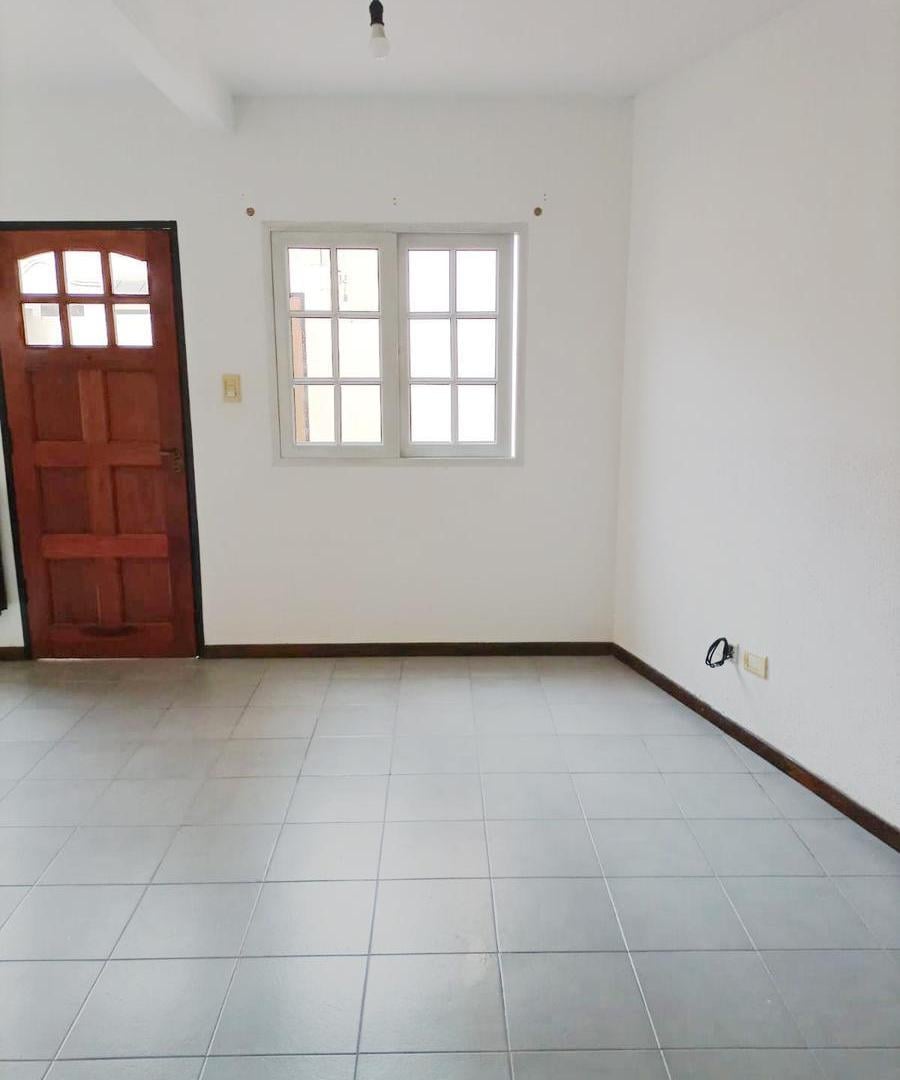 Foto de Alquiler Bernal Ph tipo Duplex Interno., imagen 2